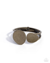 Load image into Gallery viewer, Sunset Spotlight - Brass Hinge bracelet F060
