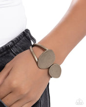 Load image into Gallery viewer, Sunset Spotlight - Brass Hinge bracelet F060
