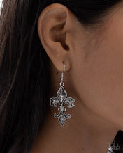 Load image into Gallery viewer, Fancy Fleur-De-Lis - Silver earring A029
