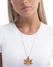Load image into Gallery viewer, Maple Moment - Brown necklace A005
