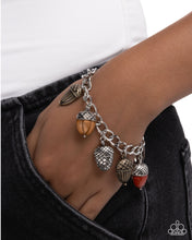 Load image into Gallery viewer, Autumn Acorns - Multi bracelet D028
