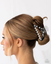 Load image into Gallery viewer, Debonair Dots - Black Claw Hair Clip E010
