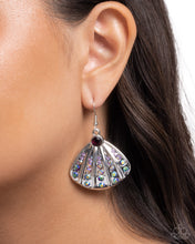 Load image into Gallery viewer, Sophisticated Seashell - Purple earring G041
