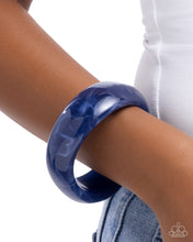 Load image into Gallery viewer, Modest Mirage - Blue bracelet C030

