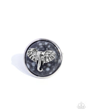 Load image into Gallery viewer, Elephant Etude - Black ring E046
