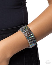 Load image into Gallery viewer, Precious Patchwork - Green bracelet E071
