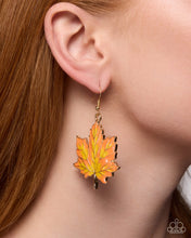 Load image into Gallery viewer, Adorably Autumnal - Gold earring PREORDER
