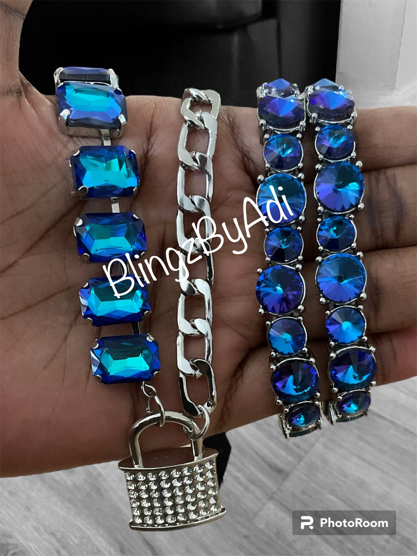 $16 LOCK and Roll Blue Set A093