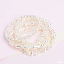 Load image into Gallery viewer, Gossip Pearl - White bracelet C027
