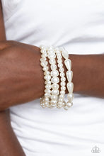 Load image into Gallery viewer, Gossip Pearl - White bracelet C027
