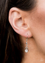 Load image into Gallery viewer, Glow-getter Glamour - white necklace A049
