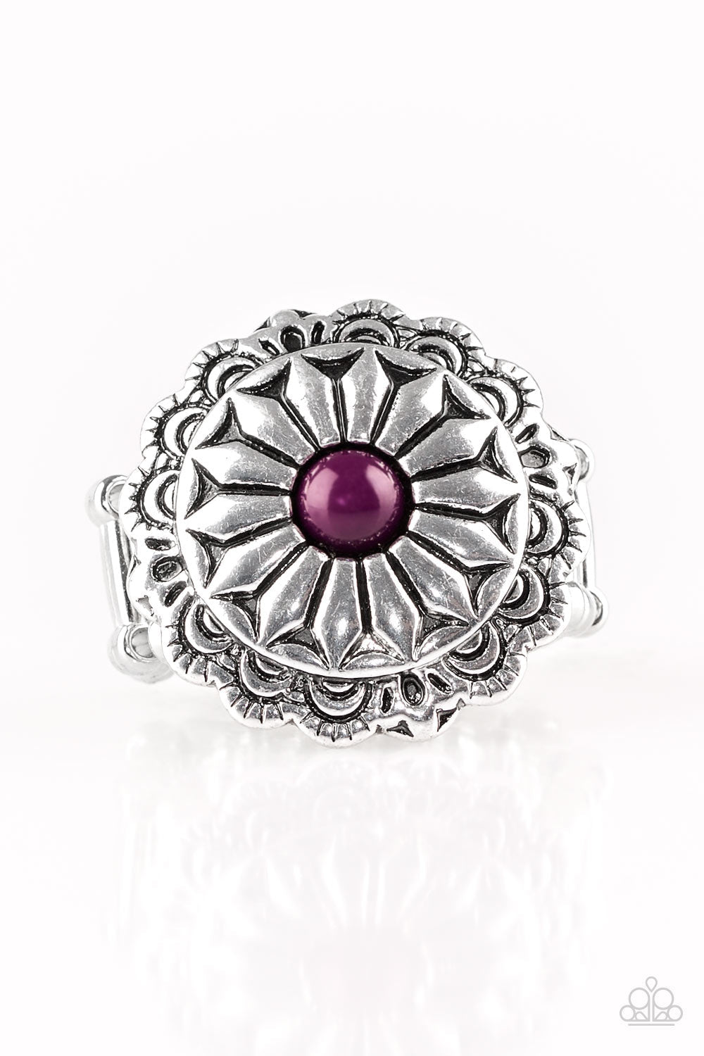Daringly Daisy - purple ring 948