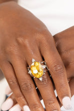 Load image into Gallery viewer, Sensational Sparkle - yellow ring G021
