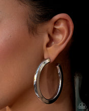 Load image into Gallery viewer, (Meet Your Match 2025 Exclusive) Sleek Spotlight - Silver Hoop earring E095
