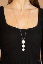 Load image into Gallery viewer, Summer Shores - white necklace 647
