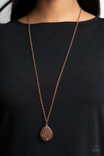 Load image into Gallery viewer, Wearable Wildflowers - copper necklace C031
