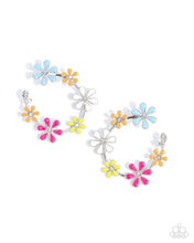 Load image into Gallery viewer, Wreathed welcome - Multi post earring B016
