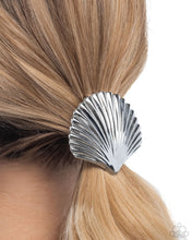 Load image into Gallery viewer, Short Seashell - Silver hair tie A039
