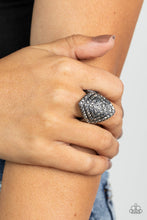 Load image into Gallery viewer, Plead the GLITZY - Black ring B129

