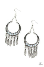 Load image into Gallery viewer, Day to DAYDREAM - Blue earring B129
