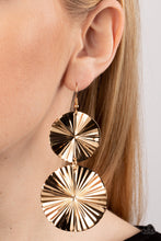 Load image into Gallery viewer, In Your Wildest FAN-tasy - gold earring B120
