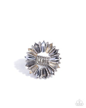 Load image into Gallery viewer, Powerhouse pedestal - silver ring D063
