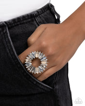 Load image into Gallery viewer, Powerhouse pedestal - silver ring D063
