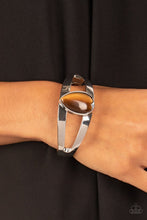 Load image into Gallery viewer, Enhanced Enchantment - brown bracelet B103
