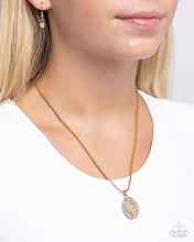 Load image into Gallery viewer, End Zone Elegance - gold necklace G025
