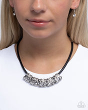 Load image into Gallery viewer, Sprig Shimmer - Black necklace G033
