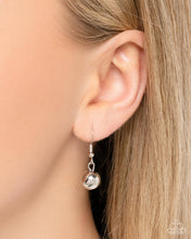 Load image into Gallery viewer, Just A Habit - Black necklace G034
