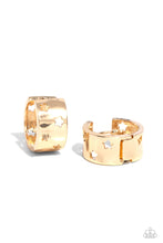 Load image into Gallery viewer, Setting the STAR High - Gold hoop earring C001
