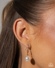Load image into Gallery viewer, Lustrous Look - Gold necklace July 2026 LOP F074
