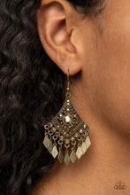 Load image into Gallery viewer, Indie Iridescence - Brass earring E103
