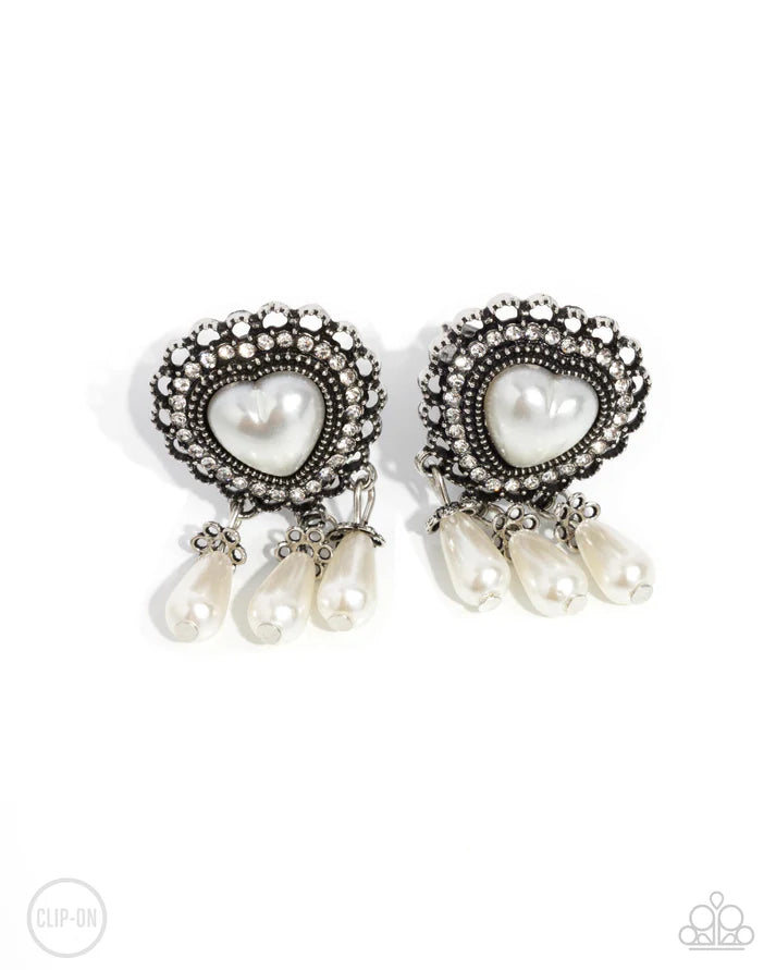 Sumptuous Story - white CLIP ON earrings C002