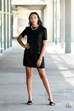 Load image into Gallery viewer, Fiercely 5th Avenue - Oct 2022 FF E002
