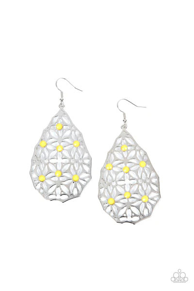 Delightfully Daisy - Yellow earring C001