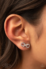 Load image into Gallery viewer, Turn Of The Century white post earring D075
