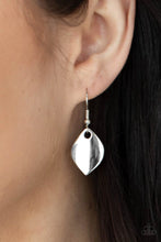 Load image into Gallery viewer, Face The ARTIFACTS - white necklace 812
