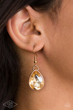 Load image into Gallery viewer, Show-Stopping Shimmer - Gold necklace 522
