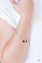 Load image into Gallery viewer, Marine Melody - Black bracelet B096
