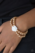 Load image into Gallery viewer, Posh and Posy - Brown bracelet 1571
