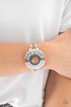 Load image into Gallery viewer, Incredibly Indie - Brown cuff bracelet 926
