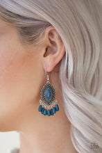 Load image into Gallery viewer, Private Villa - blue earring 833
