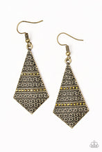 Load image into Gallery viewer, Terra Trending - Brass earring F111
