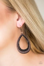 Load image into Gallery viewer, Right as REIGN - copper earring F060
