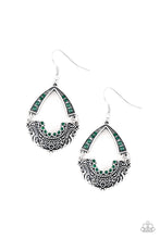 Load image into Gallery viewer, Royal Engagement - Green earring C032
