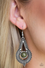 Load image into Gallery viewer, Zoomin Zumba - Green earring F041
