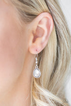 Load image into Gallery viewer, Classy Classicist - White necklace 2081
