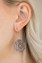 Load image into Gallery viewer, Rochester Royale - Pink earring F022

